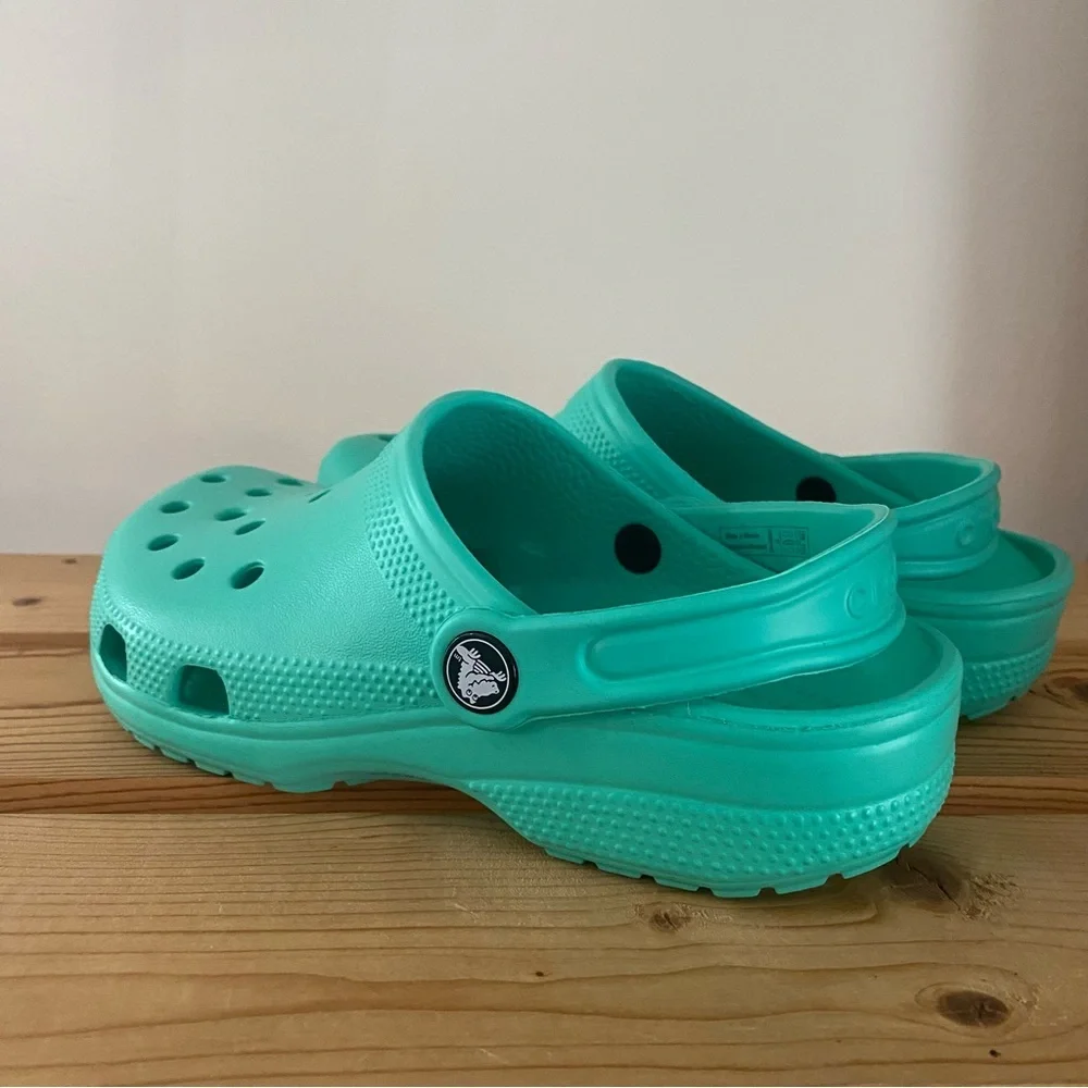 CROCS Kids' Classic Clog Sea Foam Green J3 - Picture 5 of 12